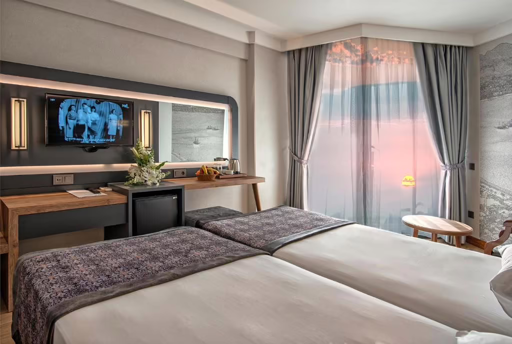 KLEOPATRA RIVIERA ZEN ADULTS ONLY 16+