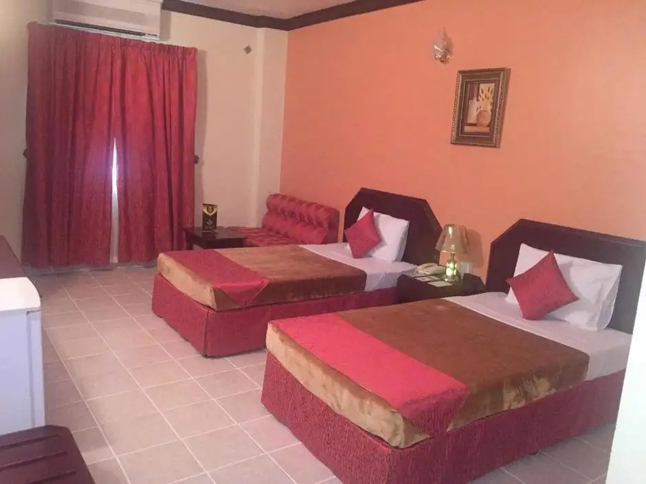 SUMMER LAND HOTEL APARTMENT