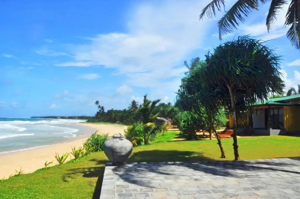THE BEACH CABANAS RETREAT & SPA