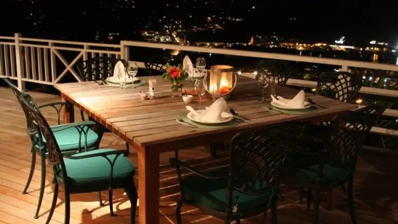 LE SANS SOUCI GUESTHOUSE