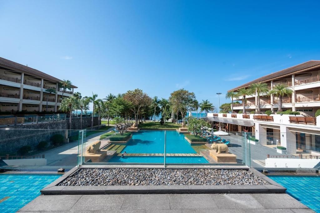 THE HERITAGE PATTAYA BEACH RESORT