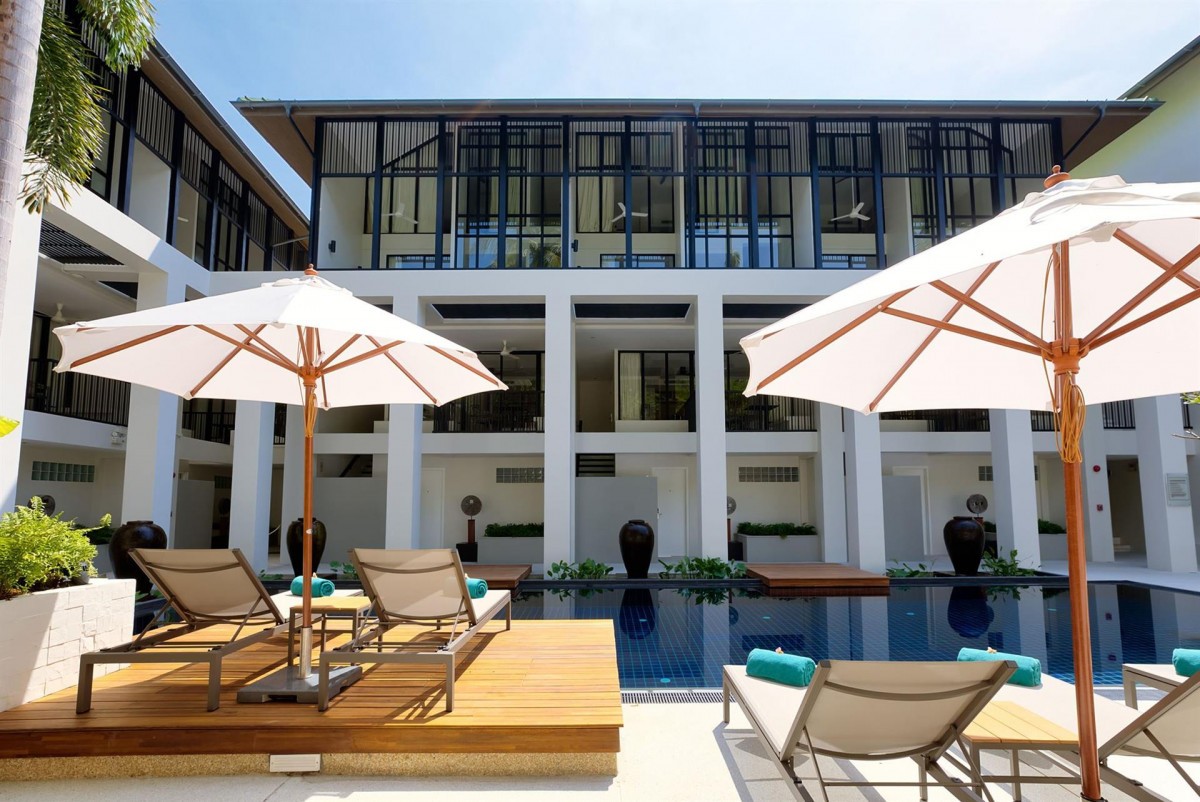 OUTRIGGER SURIN BEACH RESORT (EX. MANATHAI SURIN PHUKET)