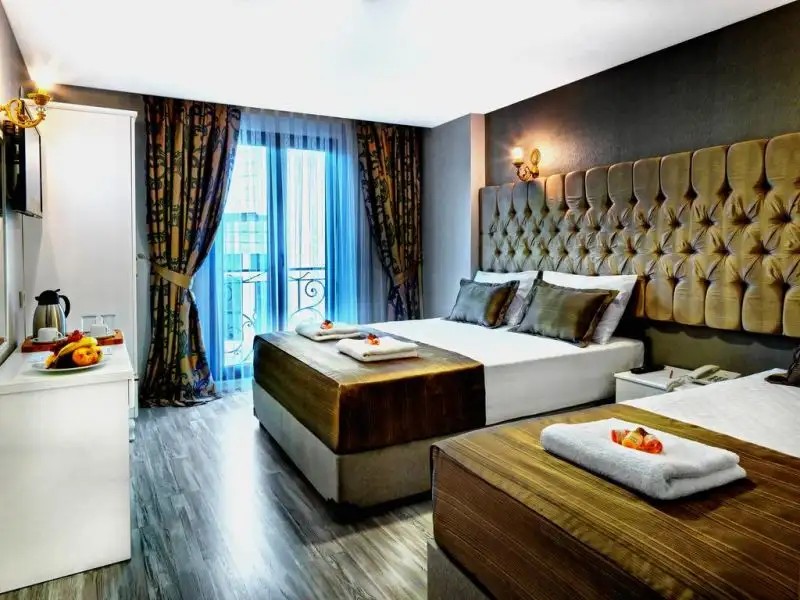 GRAND PAMIR HOTEL LALELI