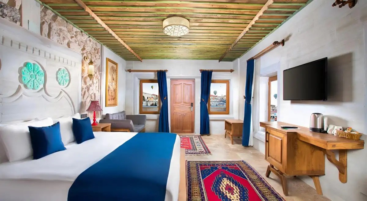 RAPSODI STONE SUITES