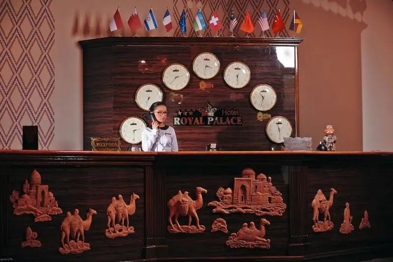 MIXT ROYAL PALACE