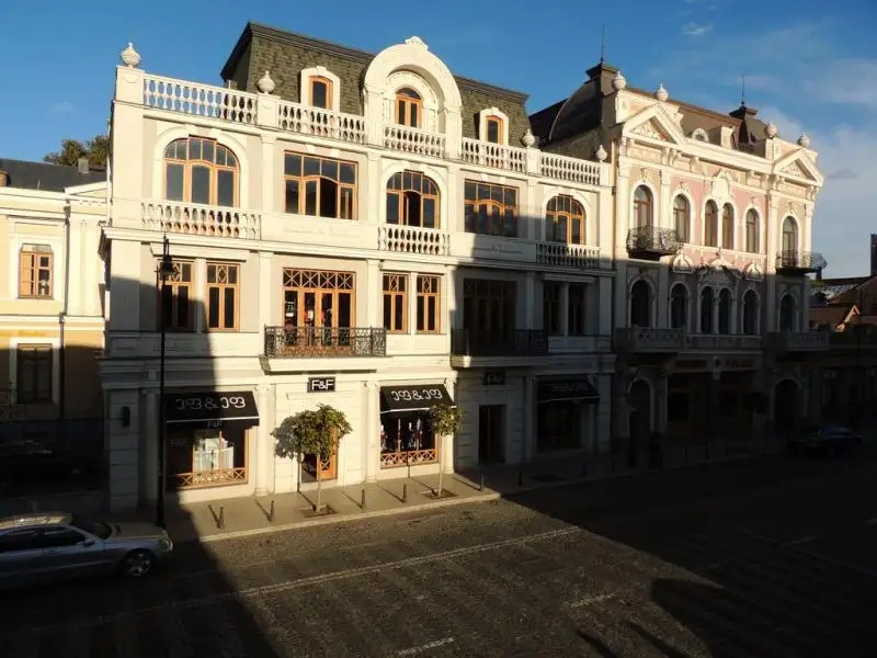 STAR HOTEL