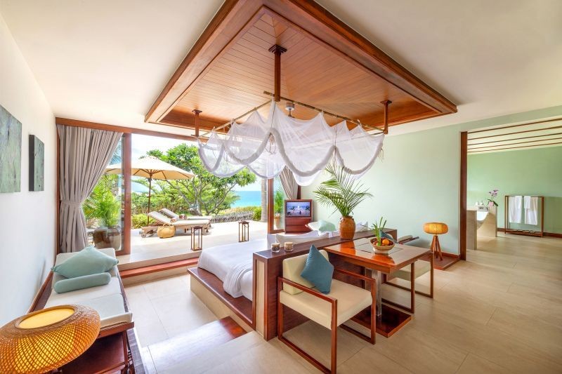 chic suite with fusion lounge access