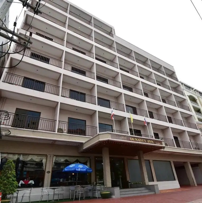 DYNASTY INN