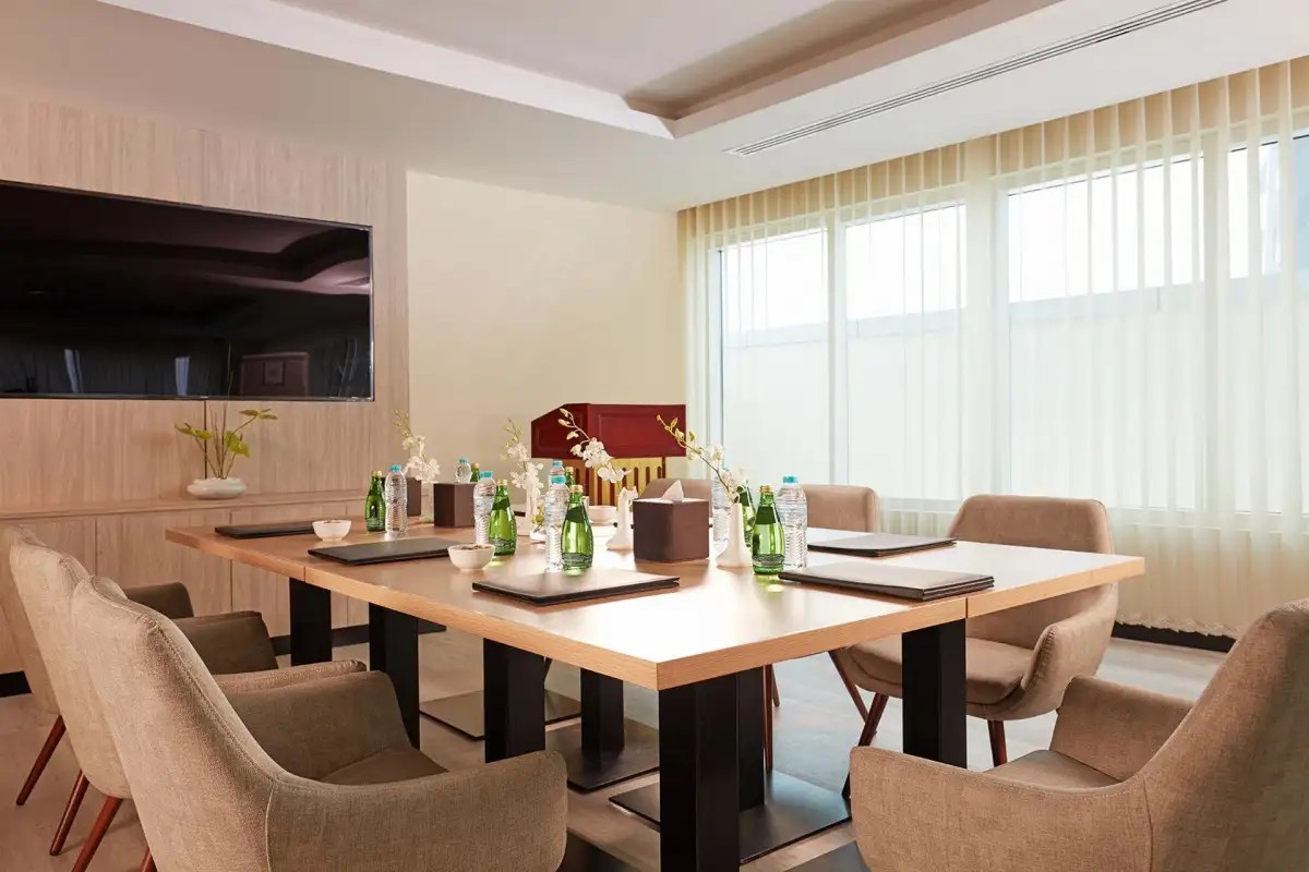 TREPPAN HOTEL & SUITES BY FAKHRUDDIN (EX. AURIS)