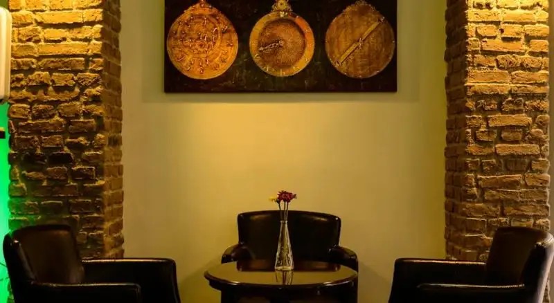 LANCELOT HOTEL