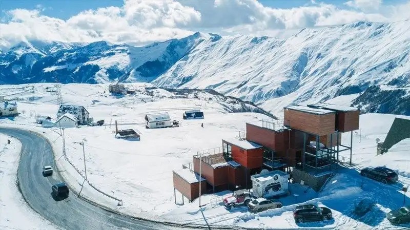 QUADRUM SKI & YOGA RESORT
