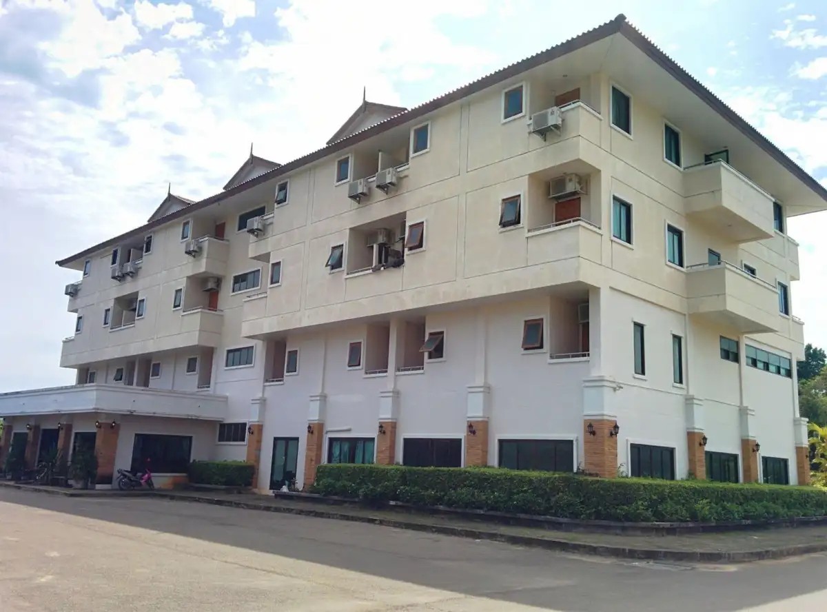 DIAMOND PLACE