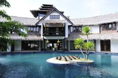VILLA SAMADHI