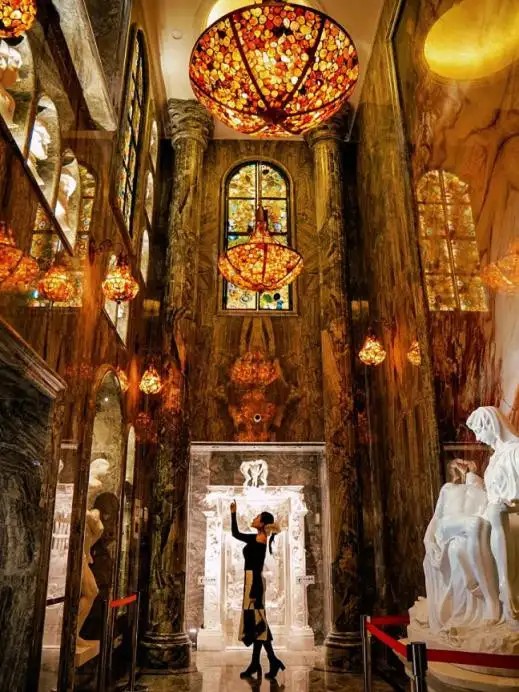 A.C. ART MUSEUM HOTEL