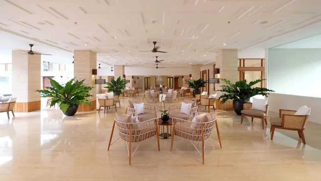 THE BANDHA HOTEL & SUITES