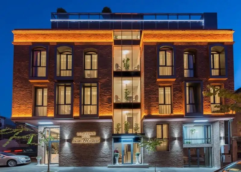 VERANOVA HOTEL