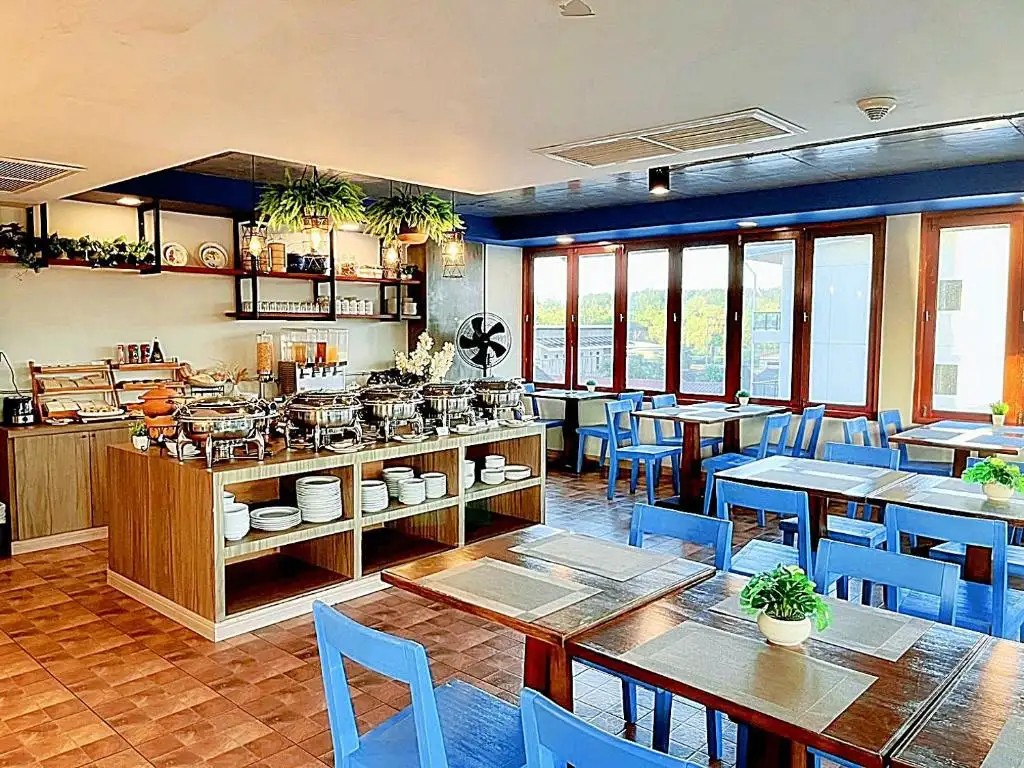 THE SIXTEEN NAIYANG BEACH HOTEL