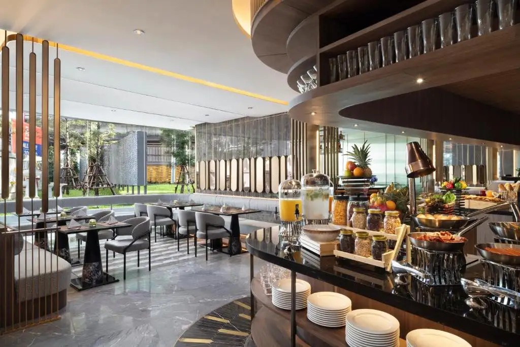 OAKWOOD SUITES TIWANON BANGKOK
