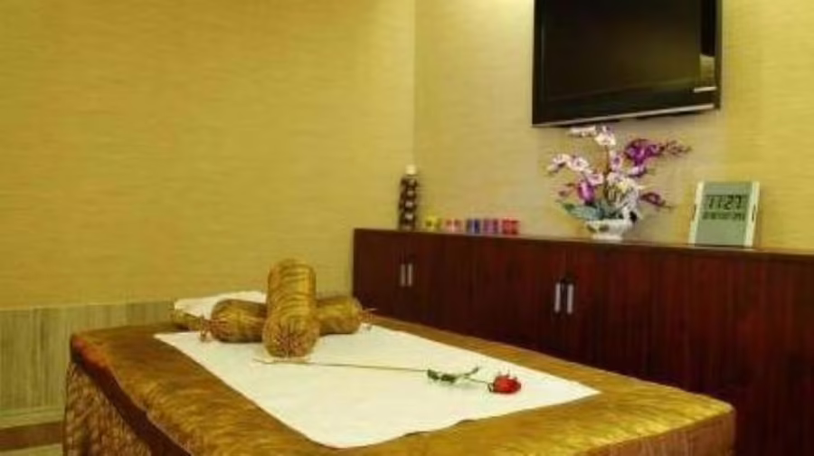 ORIENTAL BUND HOTEL