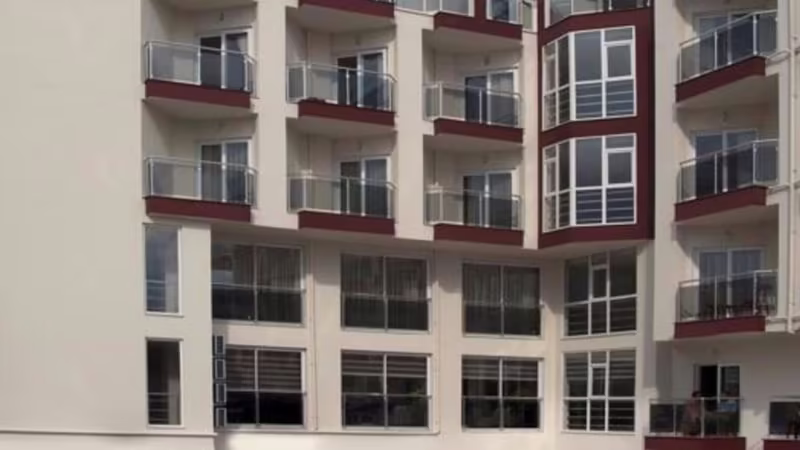SIDE BEST HOUSE