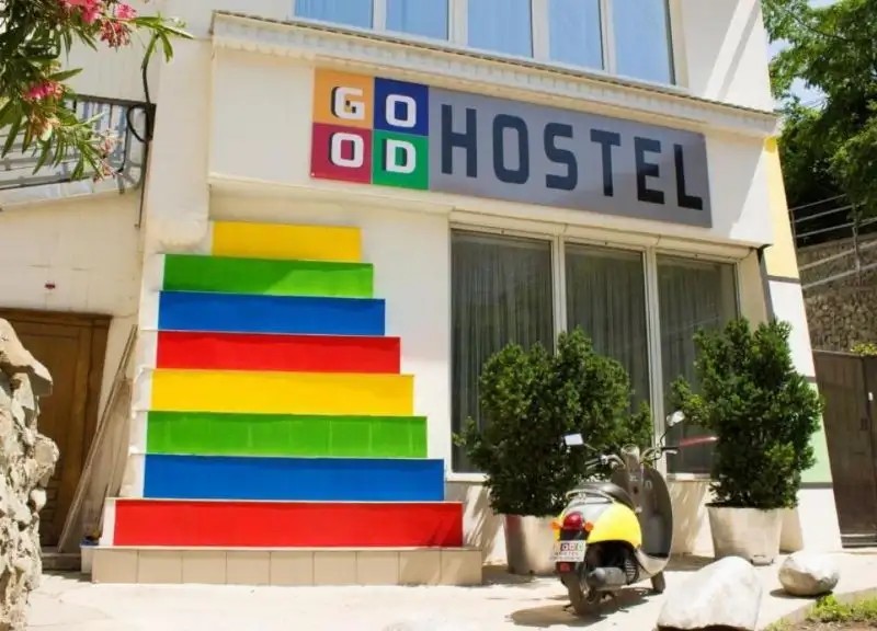 GOOD HOSTEL АЛУШТА