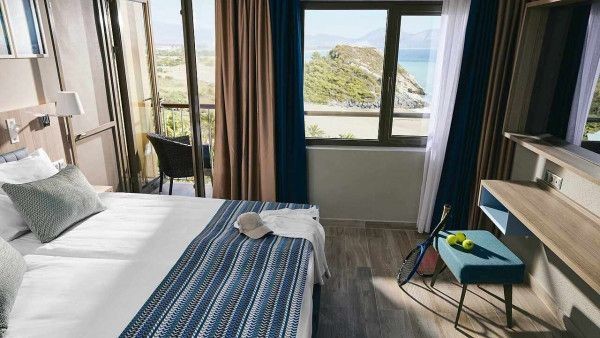 classic side sea small balcony