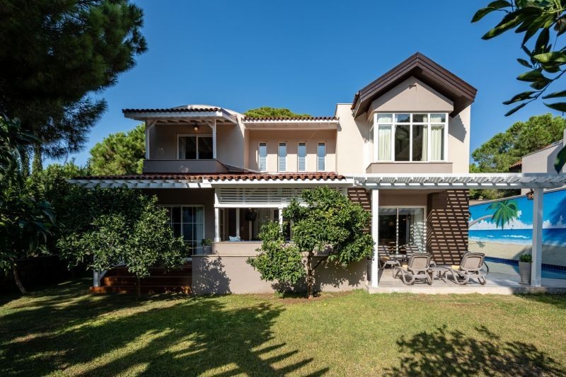 deluxe villa
