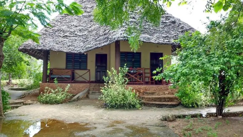 BARAKA AQUARIUM BUNGALOWS