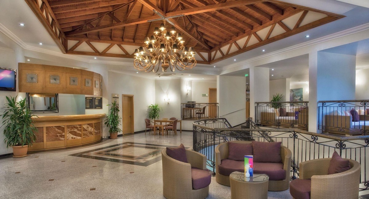 AKKA CLAROS HOTEL