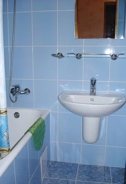 УЮТНАЯ ЛАЗАРЕВСКОЕ