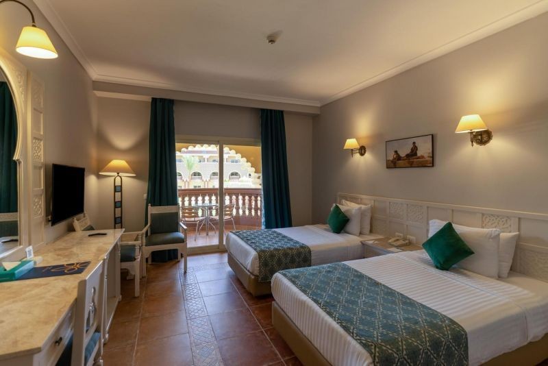 standard garden or pool view
