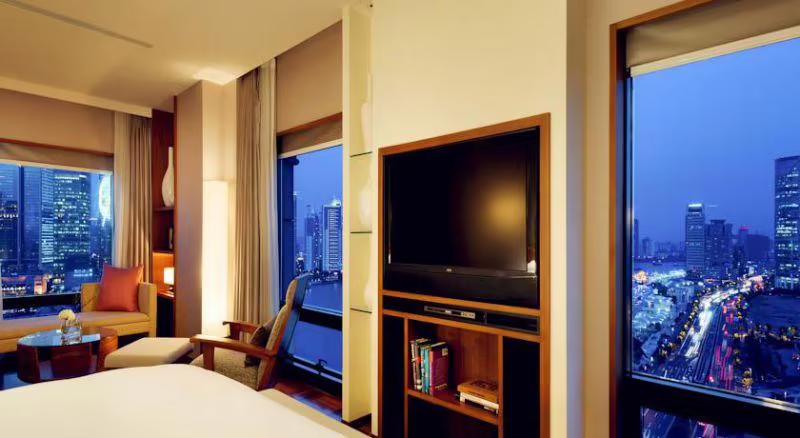 LES SUITES ORIENT BUND