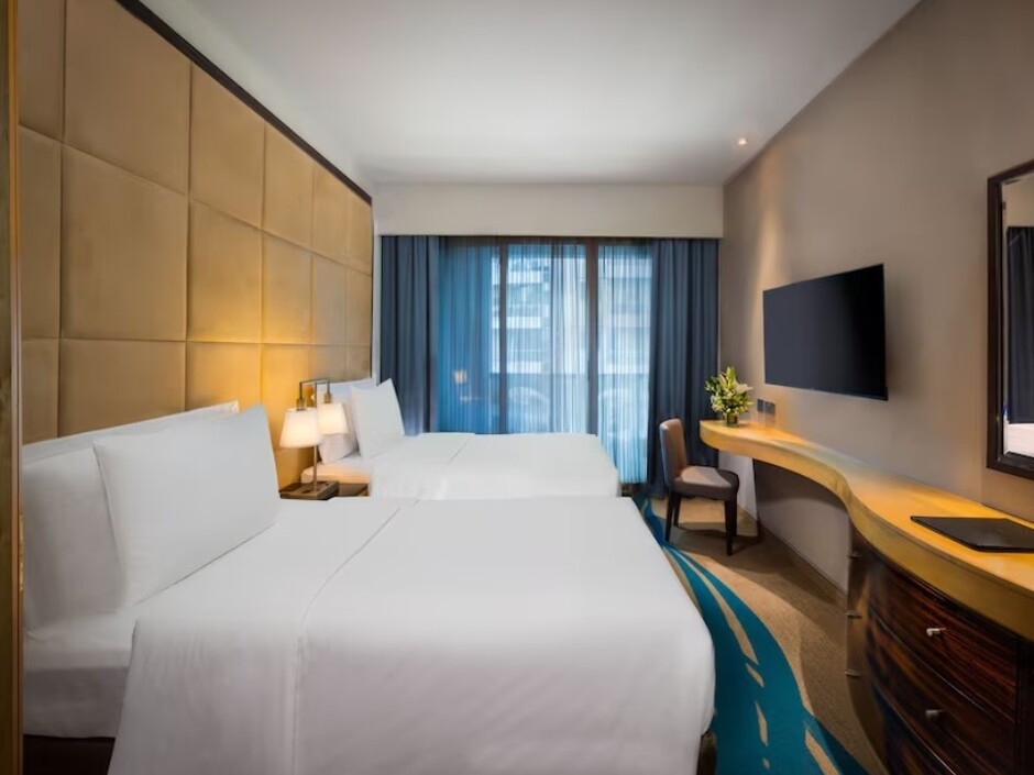 SAVOY SUITES APARTMENTS