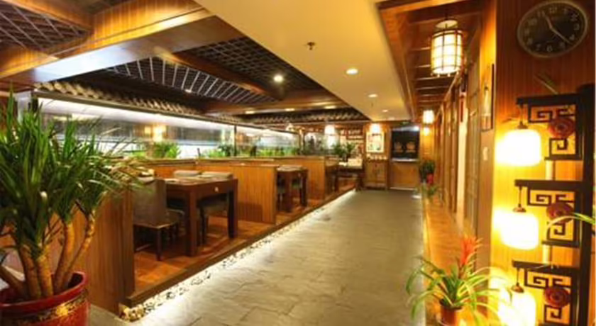 RAMADA PLAZA PEACE HOTEL