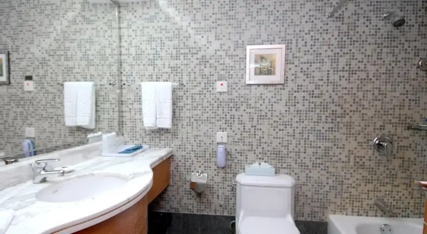 YIHE HOTEL OUZHUANG