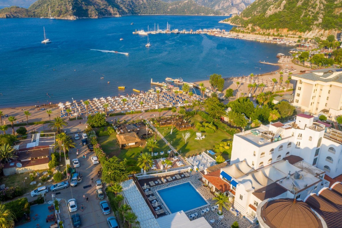 CASA BLANCA BEACH HOTEL ADULTS ONLY 13+