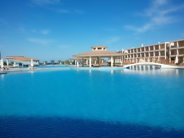 BRAYKA LAGOON RESORT