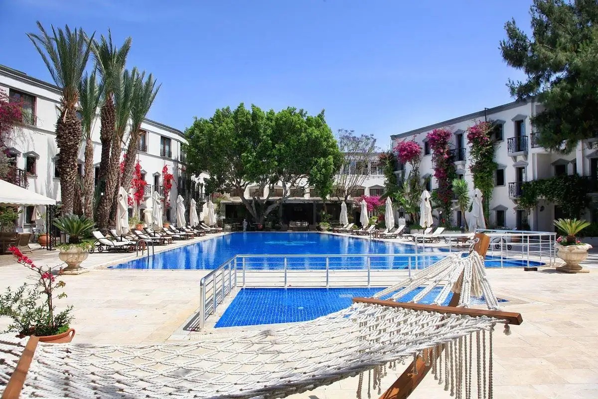 DOUBLE TREE BY HILTON BODRUM MARINA VISTA