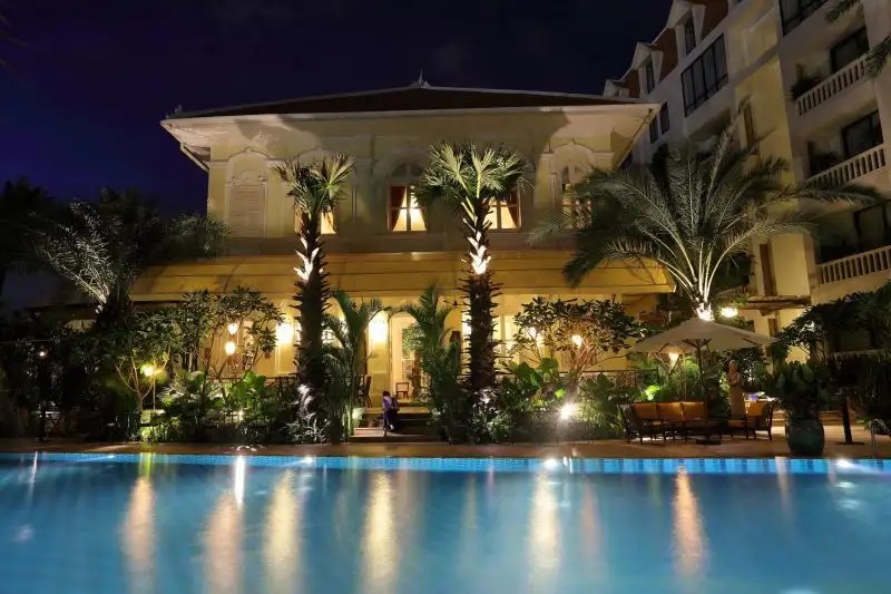 PALACE GATE HOTEL