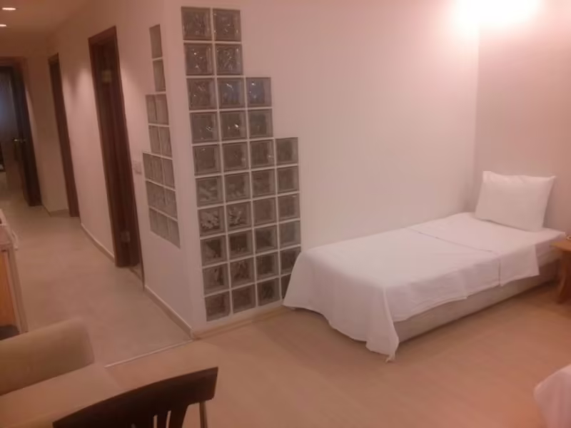 ENTES APART