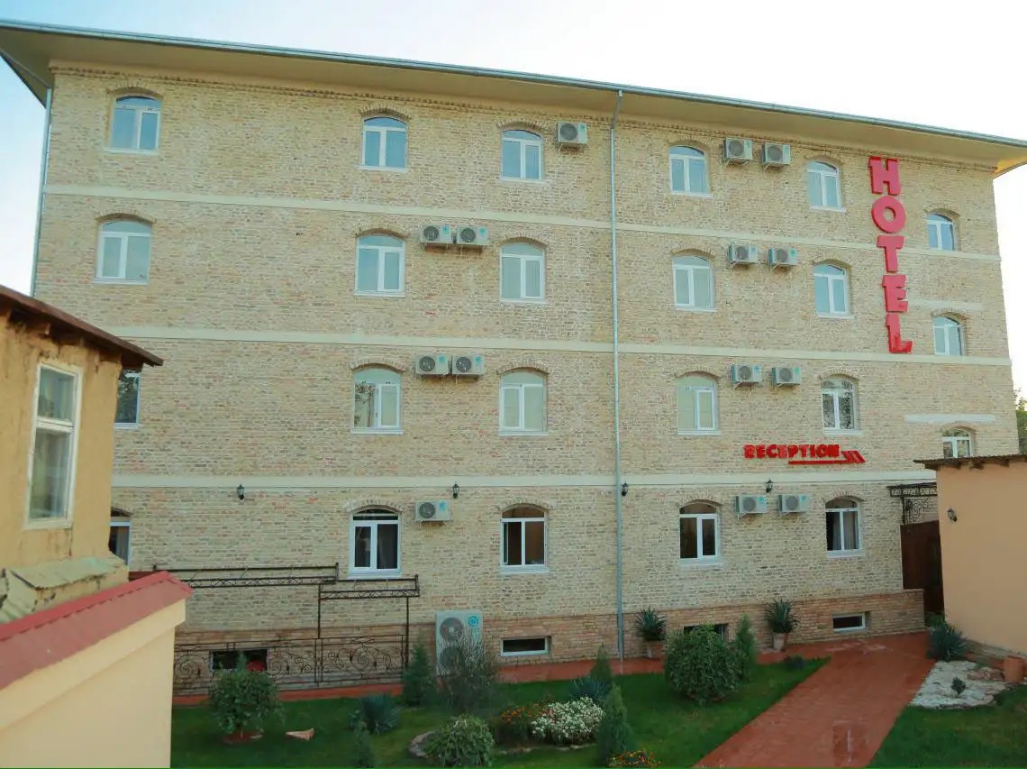 STAR HOTEL
