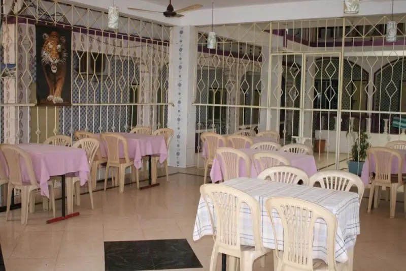 QUEEN OF QUEENS GUEST HOUSE