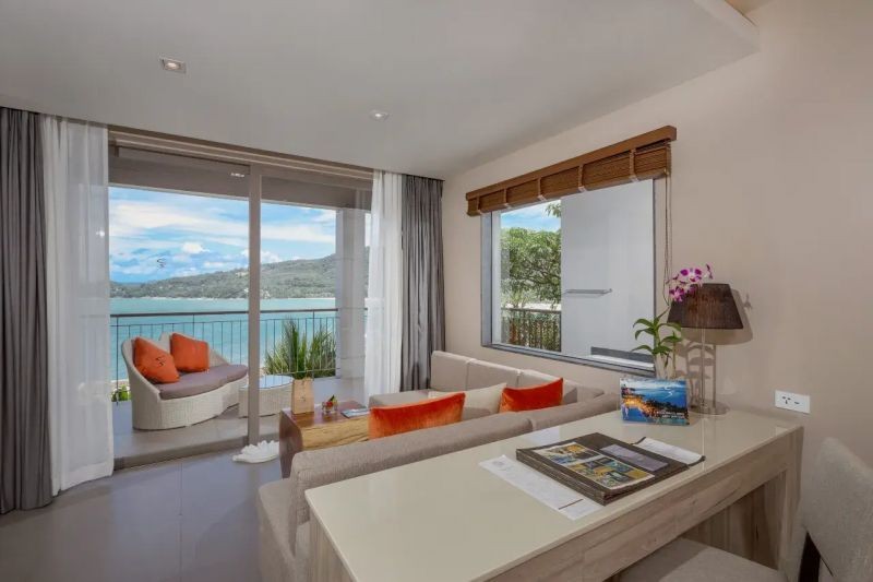 honeymoon suite sea view