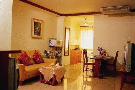 HOWARD SQUARE BOUTIQUE HOTEL