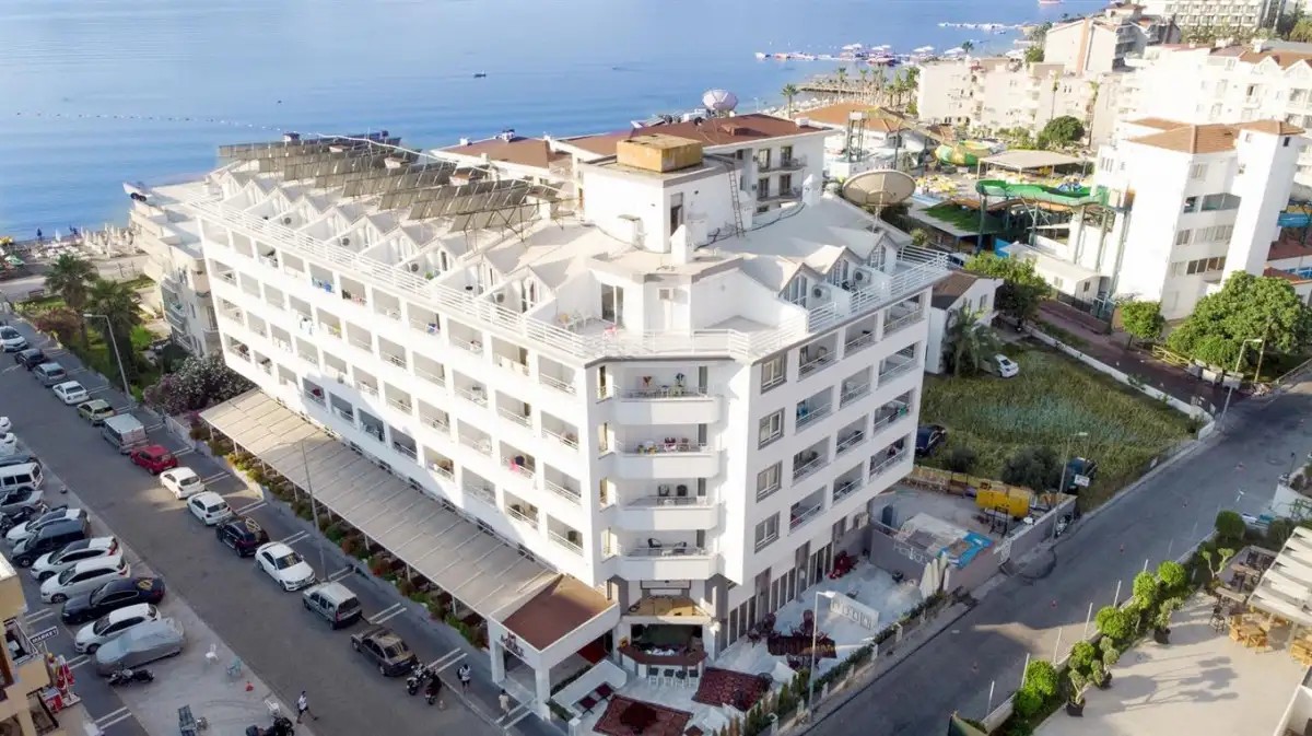 MERT SEASIDE HOTEL ADULTS ONLY 16+