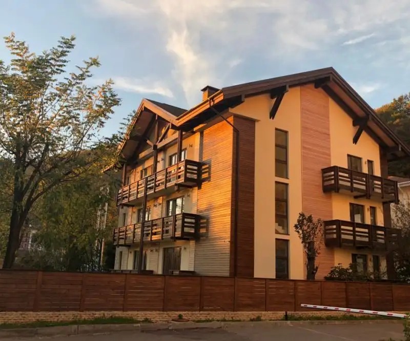 VVERH (ВВЕРХ)