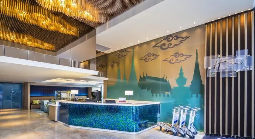 HOLIDAY INN EXPRESS BANGKOK SUKHUMVIT 11