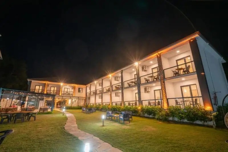 KENSINGTON HOTEL