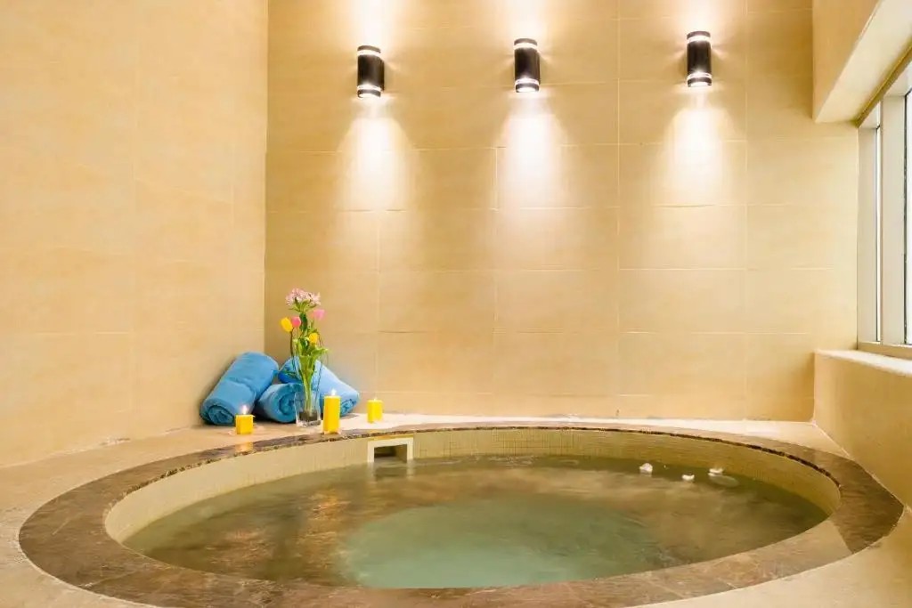 CRYSTAL PLAZA AL MAJAZ (EX. TULIP INN AL KHAN)