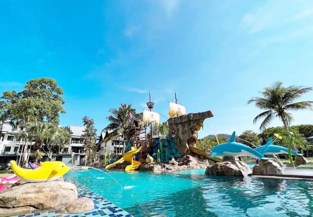EMERALD BEACH RESORT & SPA